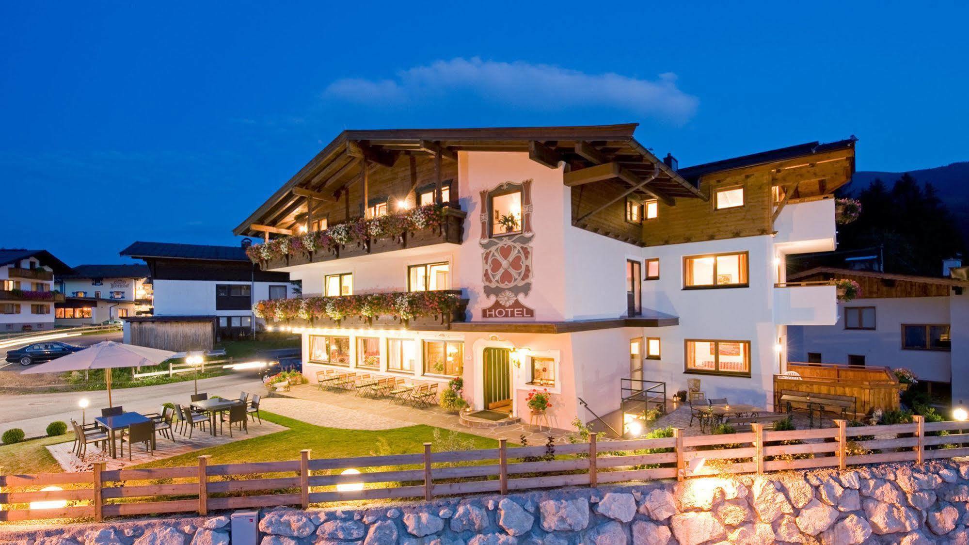 Landhotel Foehrenhof Ellmau Ngoại thất bức ảnh